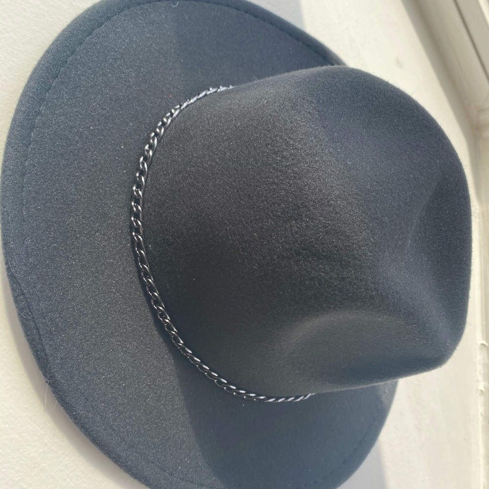 Very nice black hat